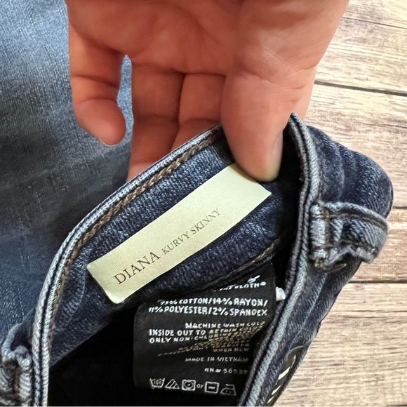 KUT From the Kloth, Curvy Skinny Jeans, Size 2 - Picture 3 of 6